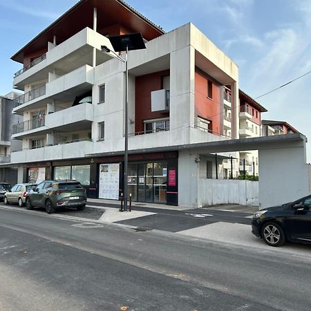 Appartement Cosy Agen Centre Avec Lit King Size Exterior photo